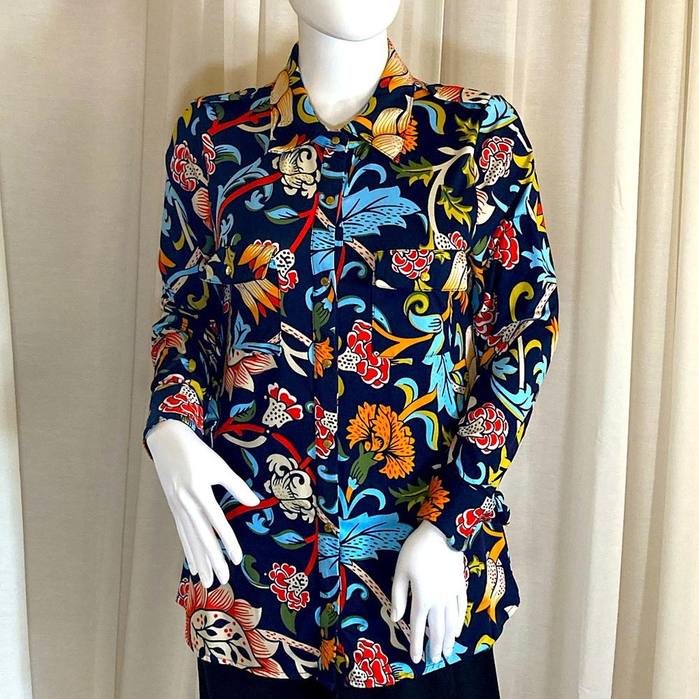 BCBG MaxAzria Patterened Button Up - Large